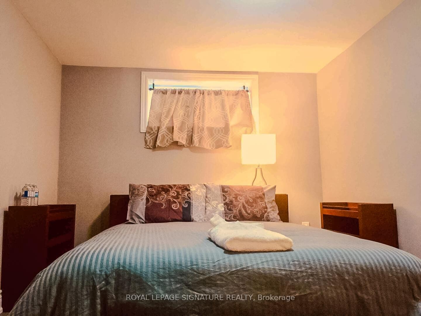 11 Blaydon Avenue, Toronto, ON - Indoor Photo Showing Bedroom