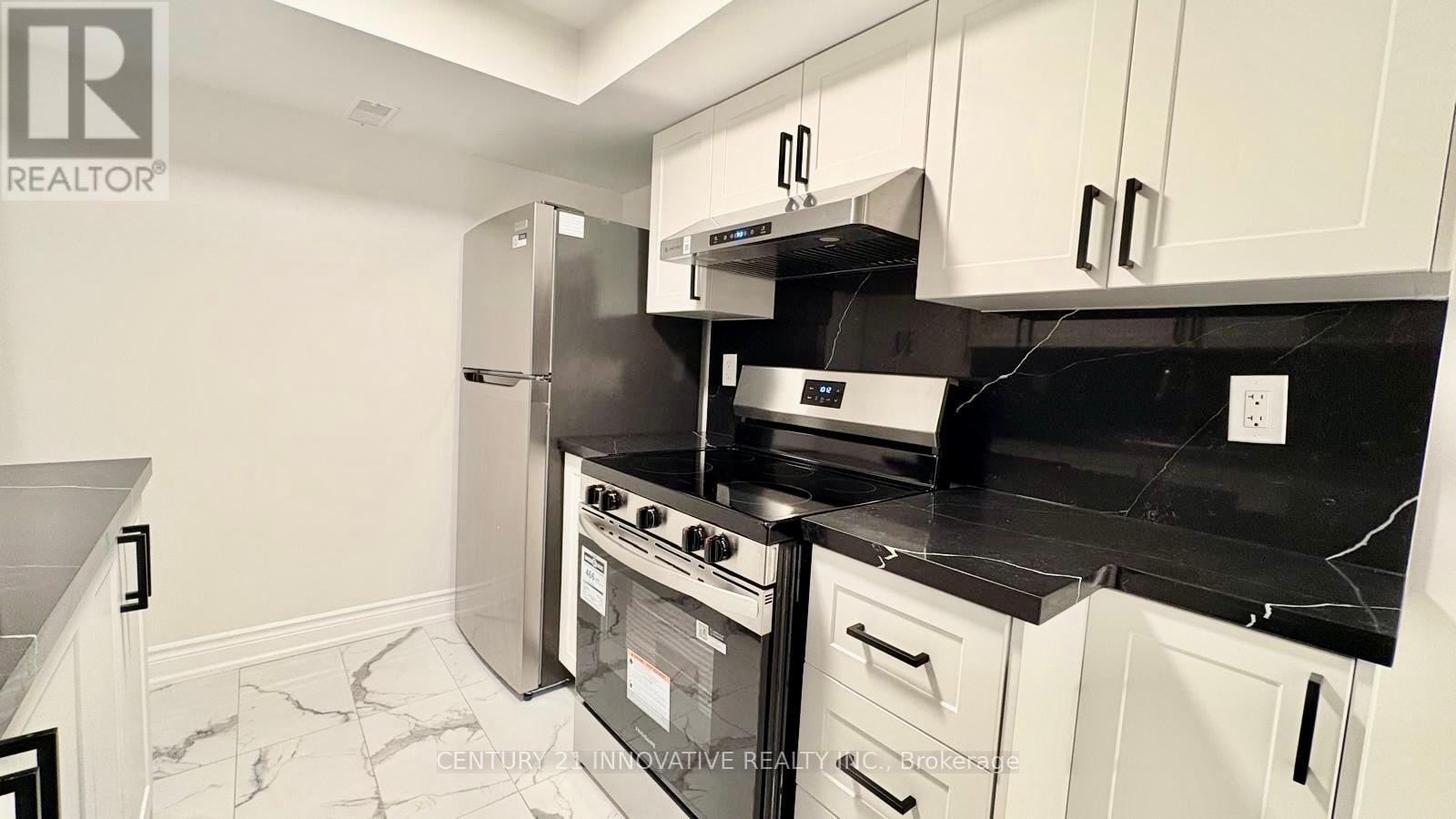 Bsmt - 5 Jinnah Avenue, Markham, ON - Indoor Photo Showing Kitchen