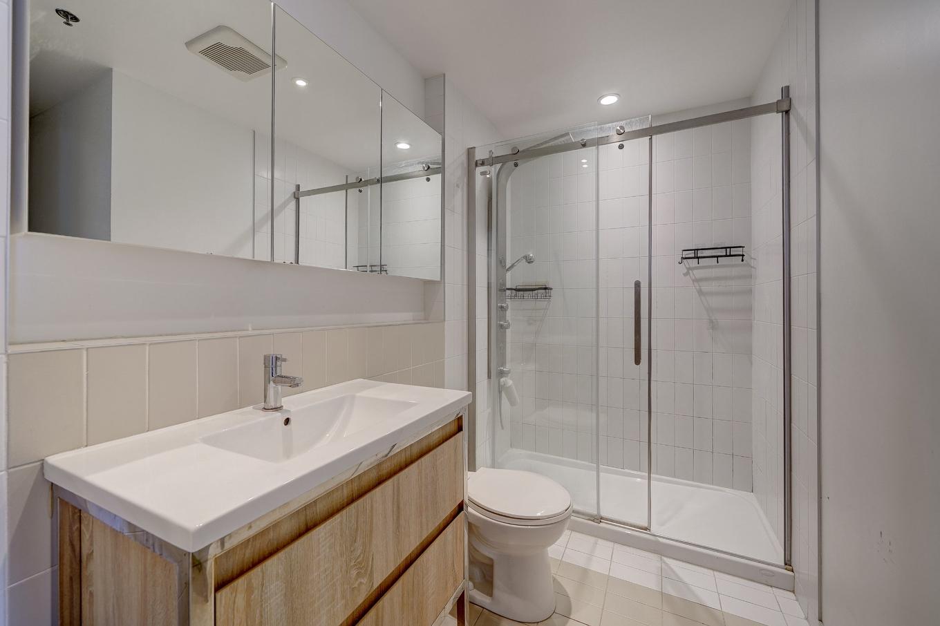 Bathroom - 1503-2117 Rue Tupper, Montréal (Ville-Marie), QC - Indoor Photo Showing Bathroom