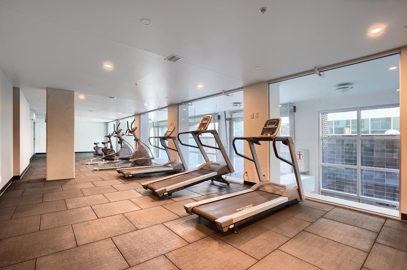 Exercise room - 1503-2117 Rue Tupper, Montréal (Ville-Marie), QC - Indoor Photo Showing Gym Room