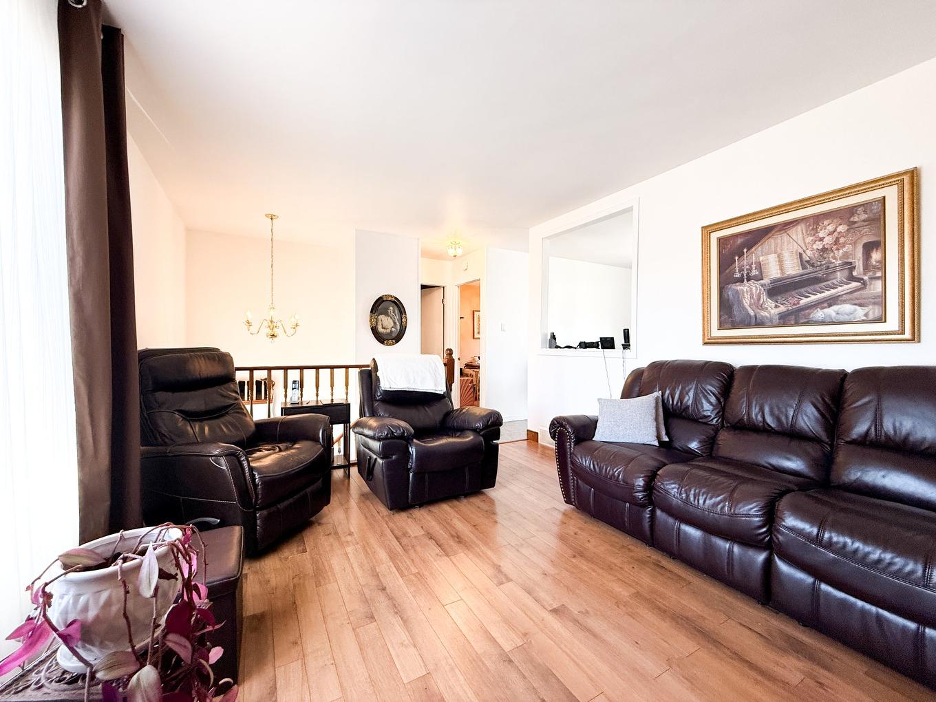 Salon - 758 Rue Jolliet, Trois-Rivières, QC - Indoor Photo Showing Living Room