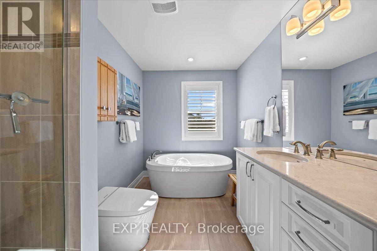 33 Solaris Drive, Ottawa, ON - Indoor Photo Showing Bathroom