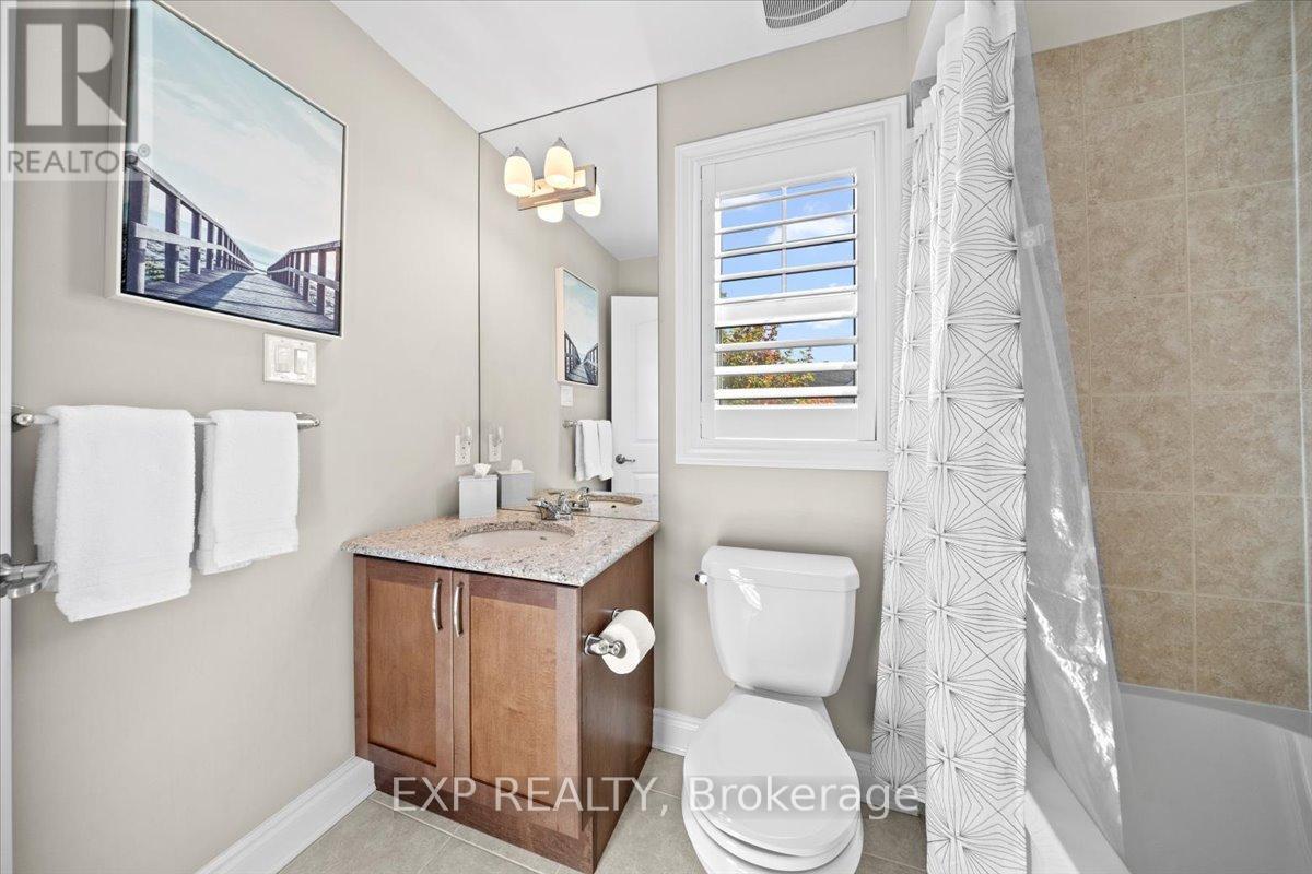 33 Solaris Drive, Ottawa, ON - Indoor Photo Showing Bathroom