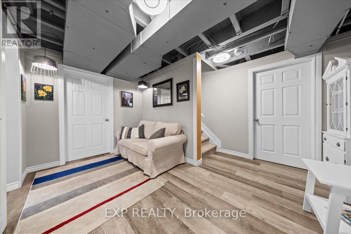 33 Solaris Drive, Ottawa, ON - Indoor Photo Showing Other Room