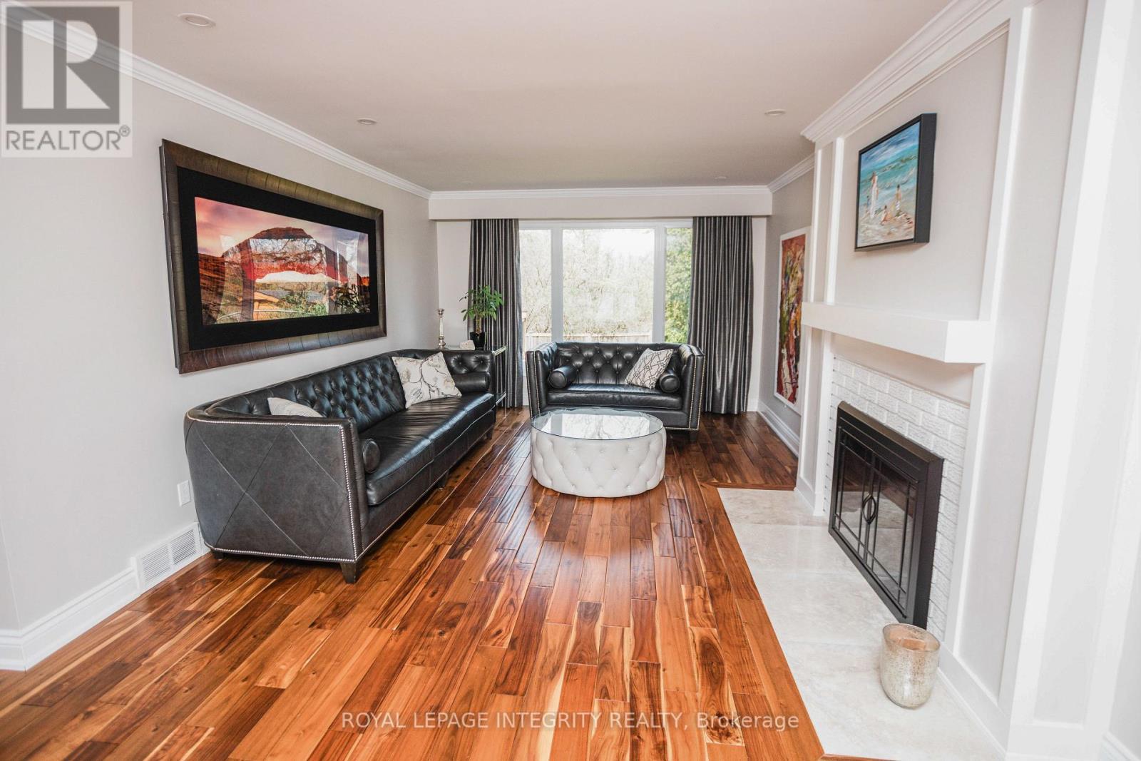 1055 Plante Drive, Ottawa, ON - Indoor Photo Showing Living Room With Fireplace