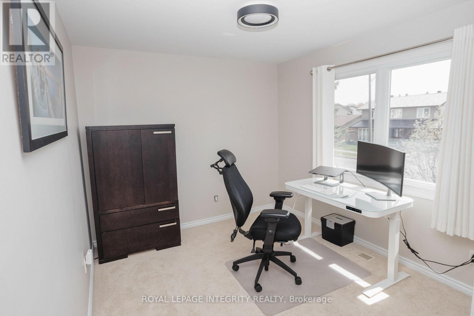 1055 Plante Drive, Ottawa, ON - Indoor Photo Showing Office
