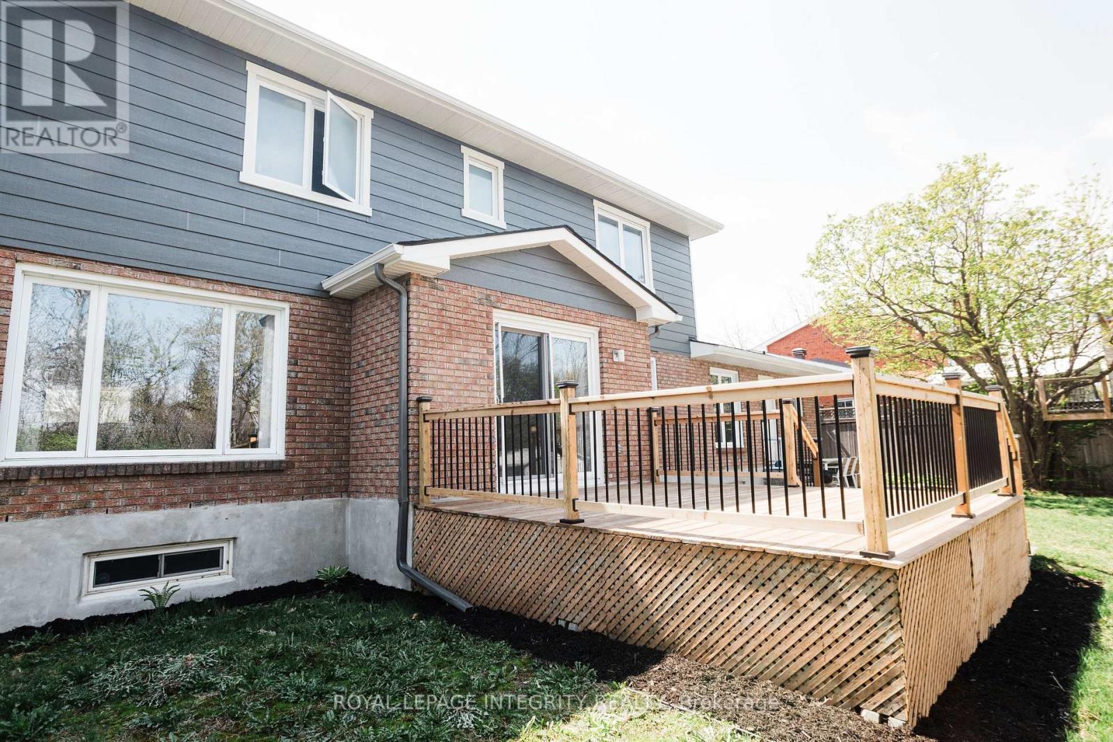Picture taken before tenant. - 1055 Plante Drive, Ottawa, ON - Outdoor With Exterior