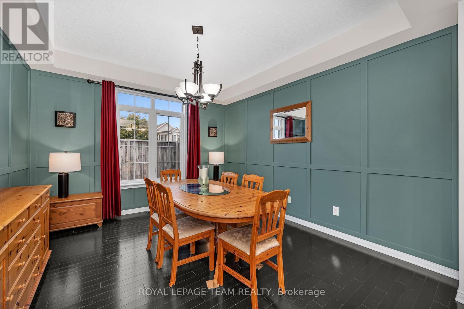 200 Kinloch Court, Ottawa, ON - Indoor Photo Showing Dining Room
