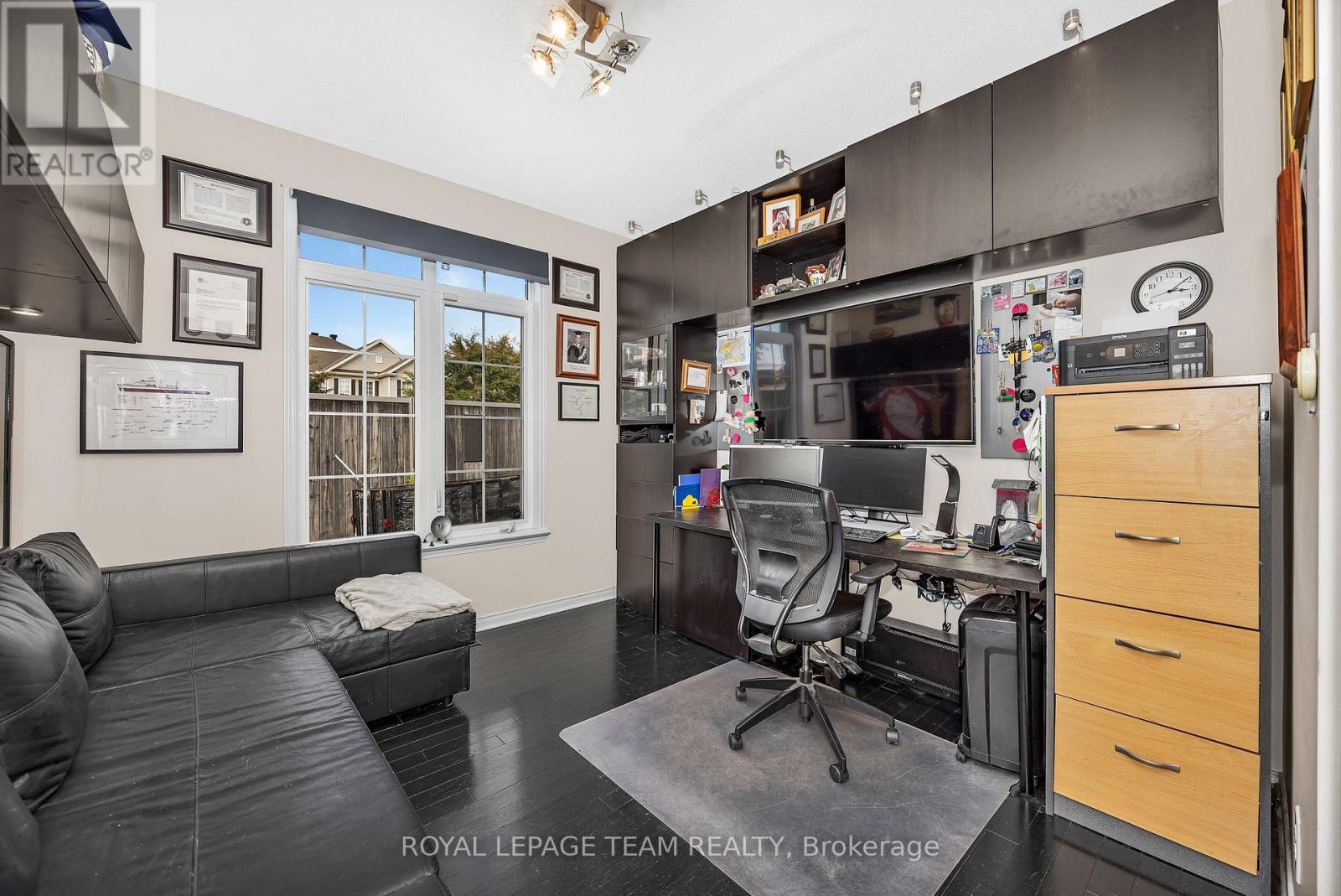 200 Kinloch Court, Ottawa, ON - Indoor