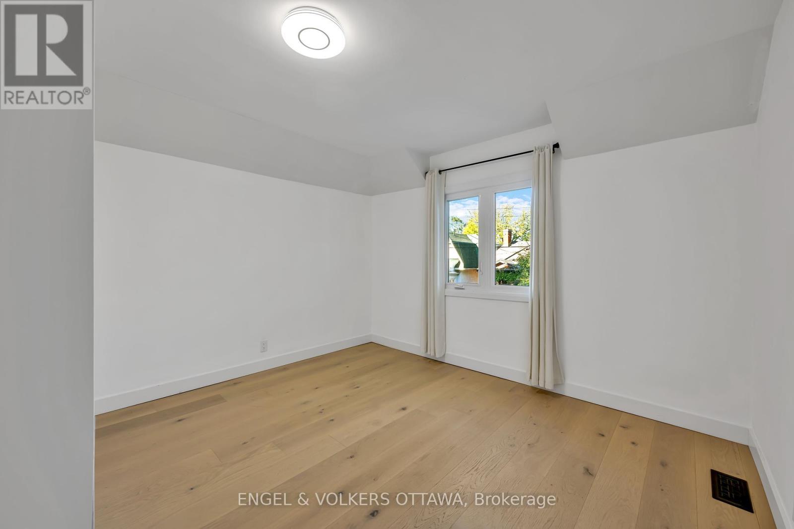 Bedroom 2 - 22 Harvard Avenue, Ottawa, ON - Indoor Photo Showing Other Room