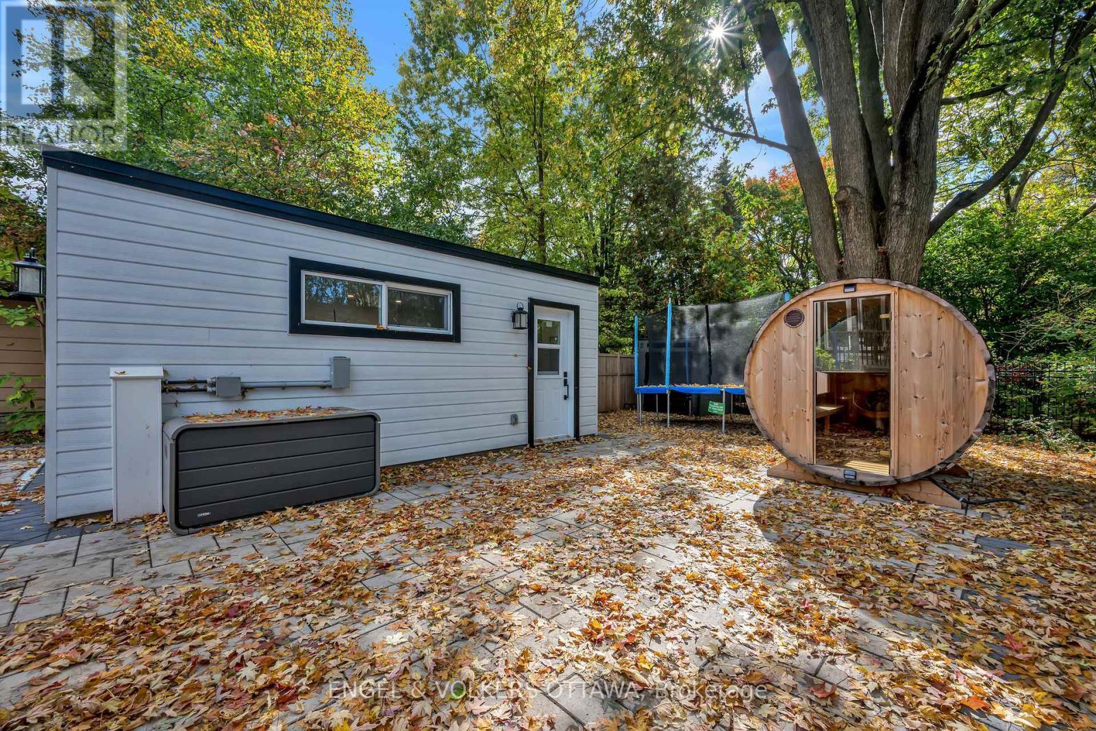 22 Harvard Avenue, Ottawa, ON - Outdoor With Exterior