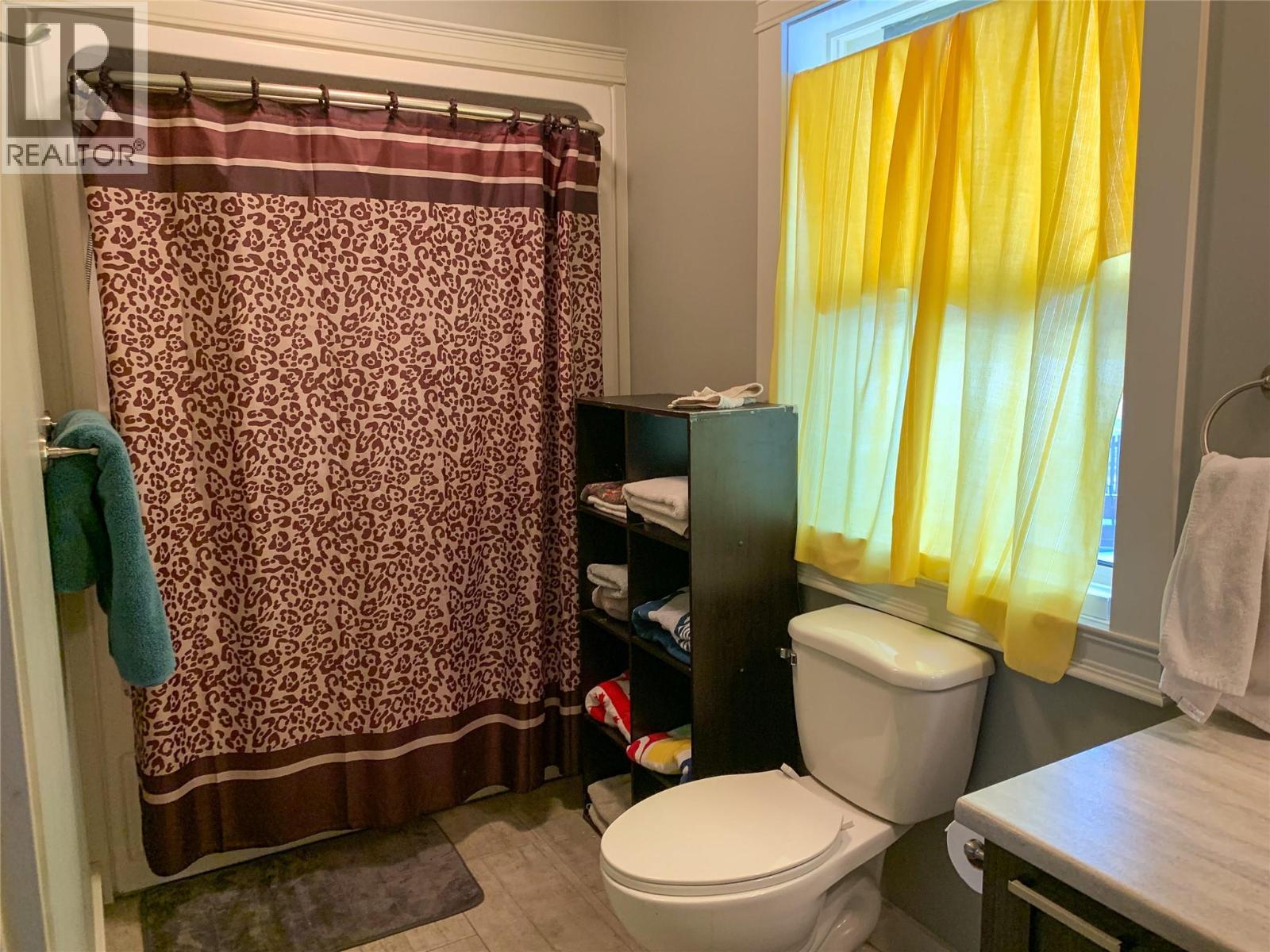 4803 46 Avenue, Pouce Coupe, BC - Indoor Photo Showing Bathroom