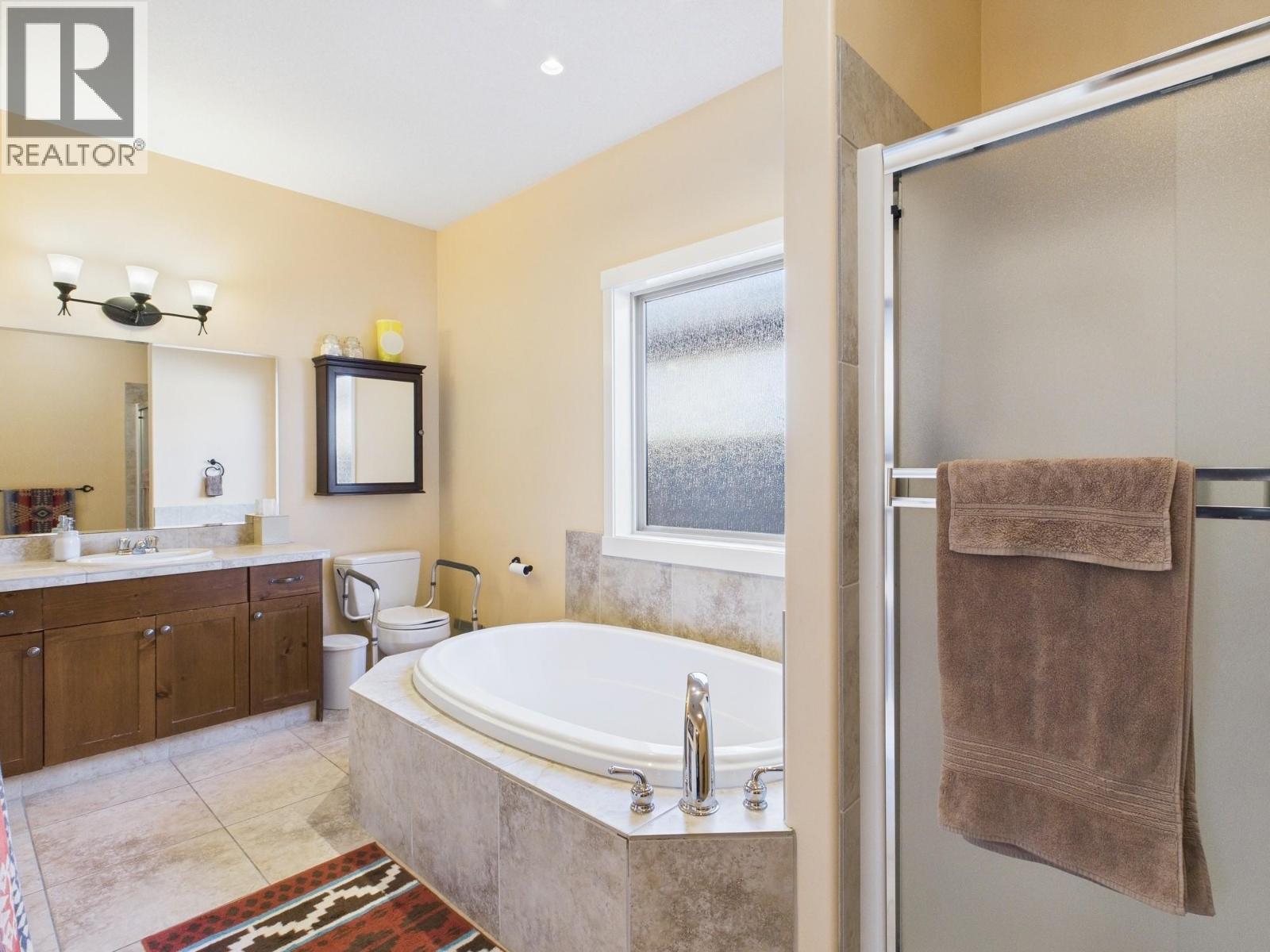 12 Wildflower Court, Osoyoos, BC - Indoor Photo Showing Bathroom