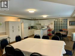 spacious & welcoming recreation room -