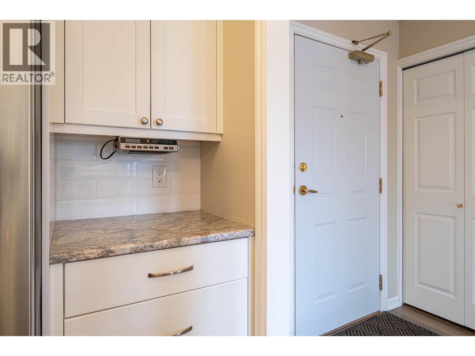 convenient stationary nook near the front door - 3300 Centennial Drive Unit# 411, Vernon, BC - Indoor