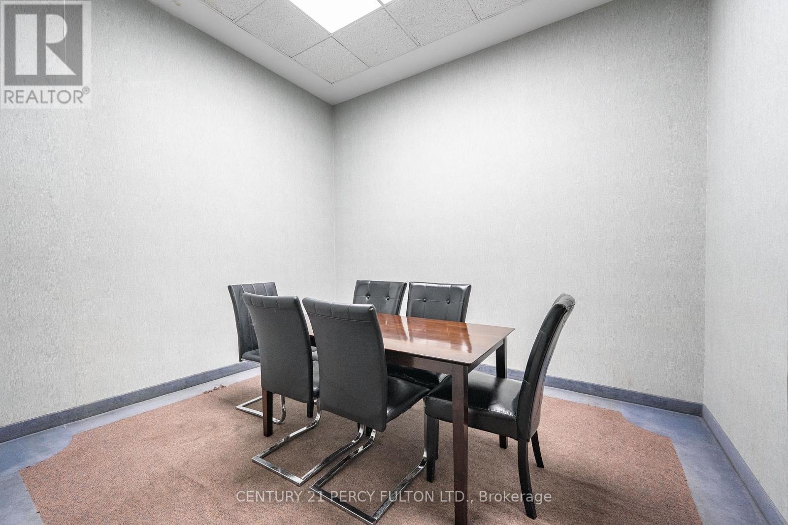 1007 - 8 Lee Centre Drive, Toronto, ON - Indoor