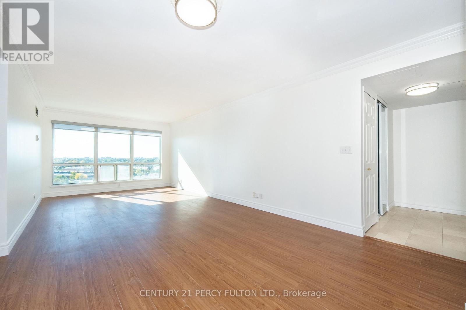 1007 - 8 Lee Centre Drive, Toronto, ON - Indoor Photo Showing Other Room