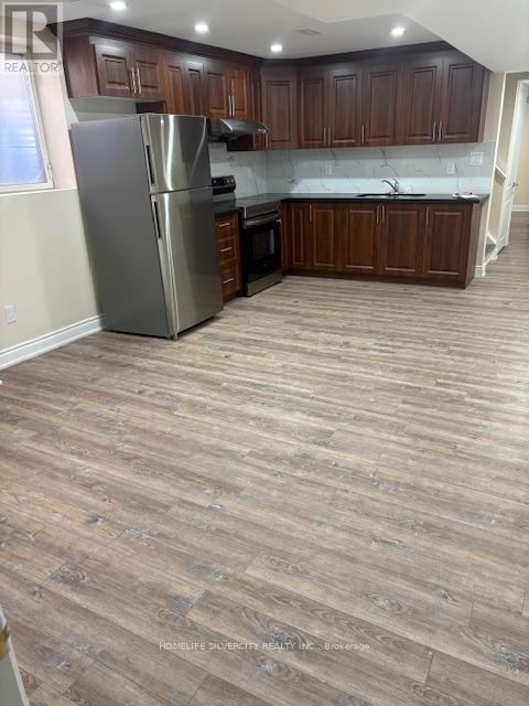 Bsmt - 17 Trentin Road, Brampton, ON - Indoor Photo Showing Kitchen