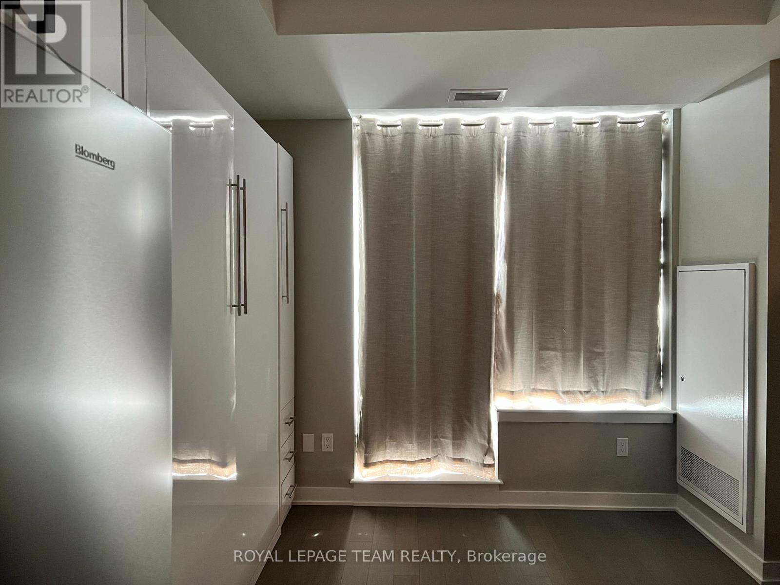 310 - 360 Deschatelets Avenue, Ottawa, ON - Indoor