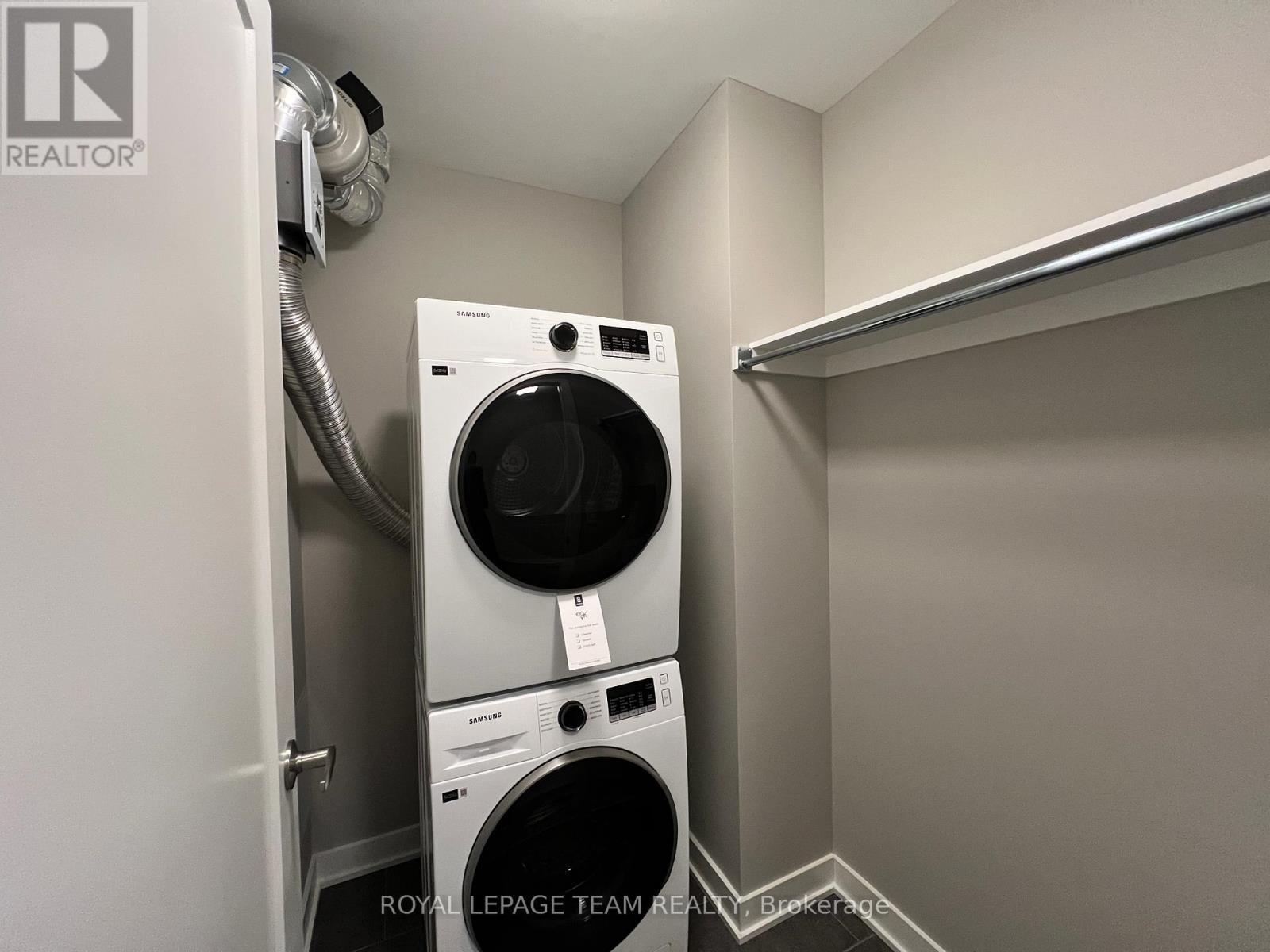 310 - 360 Deschatelets Avenue, Ottawa, ON - Indoor Photo Showing Laundry Room