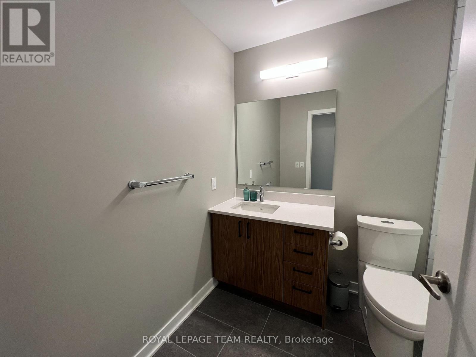 310 - 360 Deschatelets Avenue, Ottawa, ON - Indoor Photo Showing Bathroom