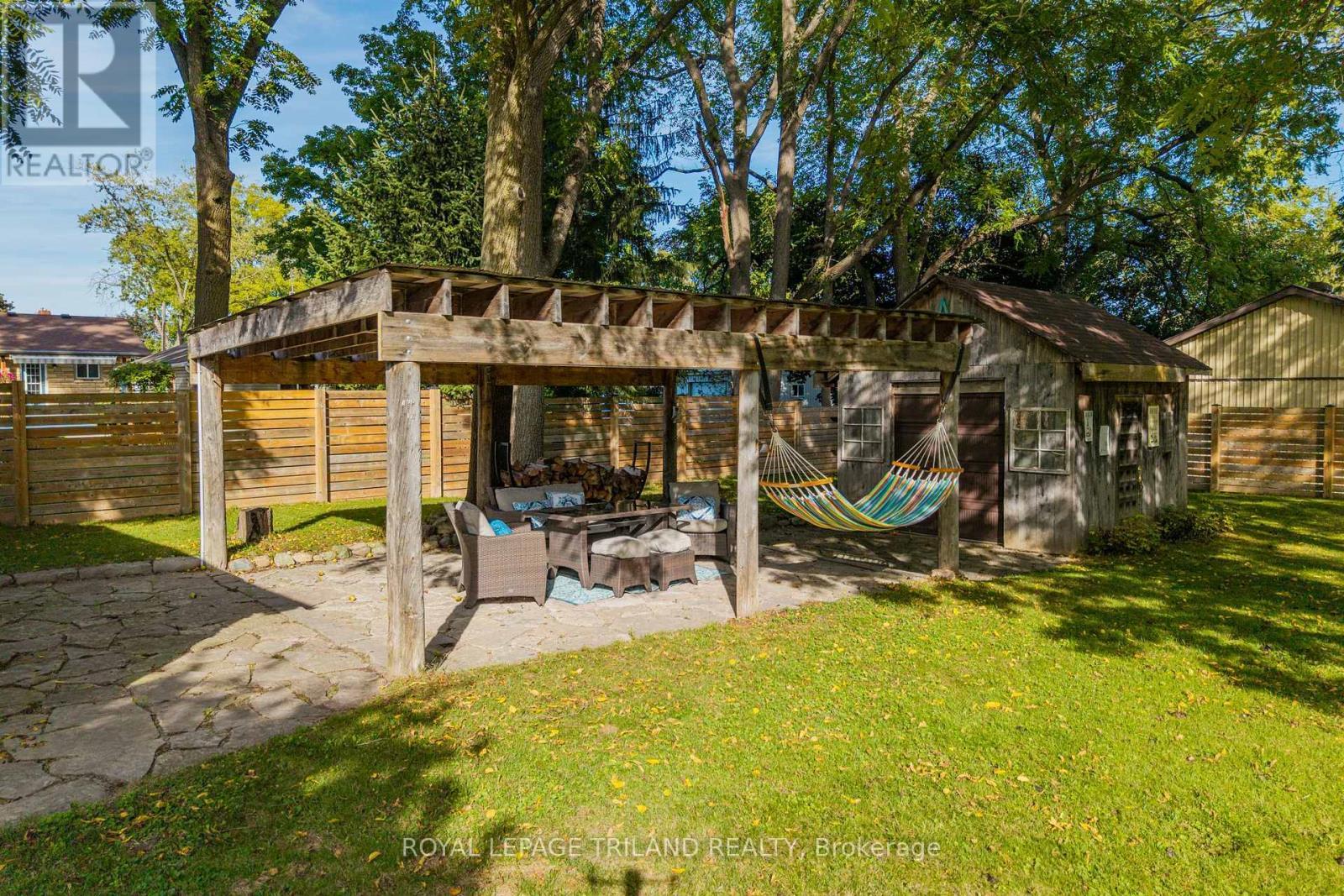 190 Emily Street, North Middlesex (Parkhill), ON - Outdoor