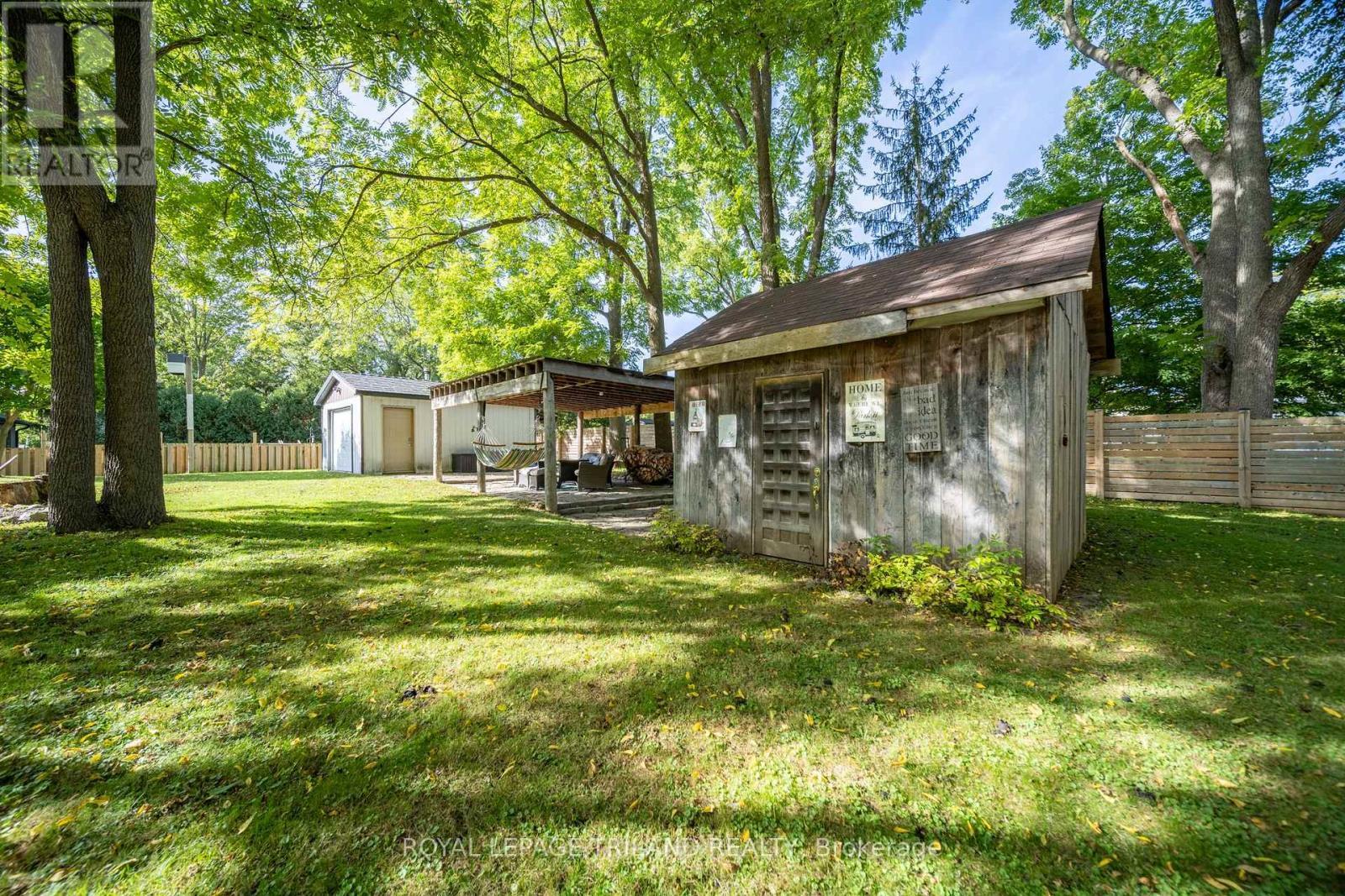 190 Emily Street, North Middlesex (Parkhill), ON - Outdoor