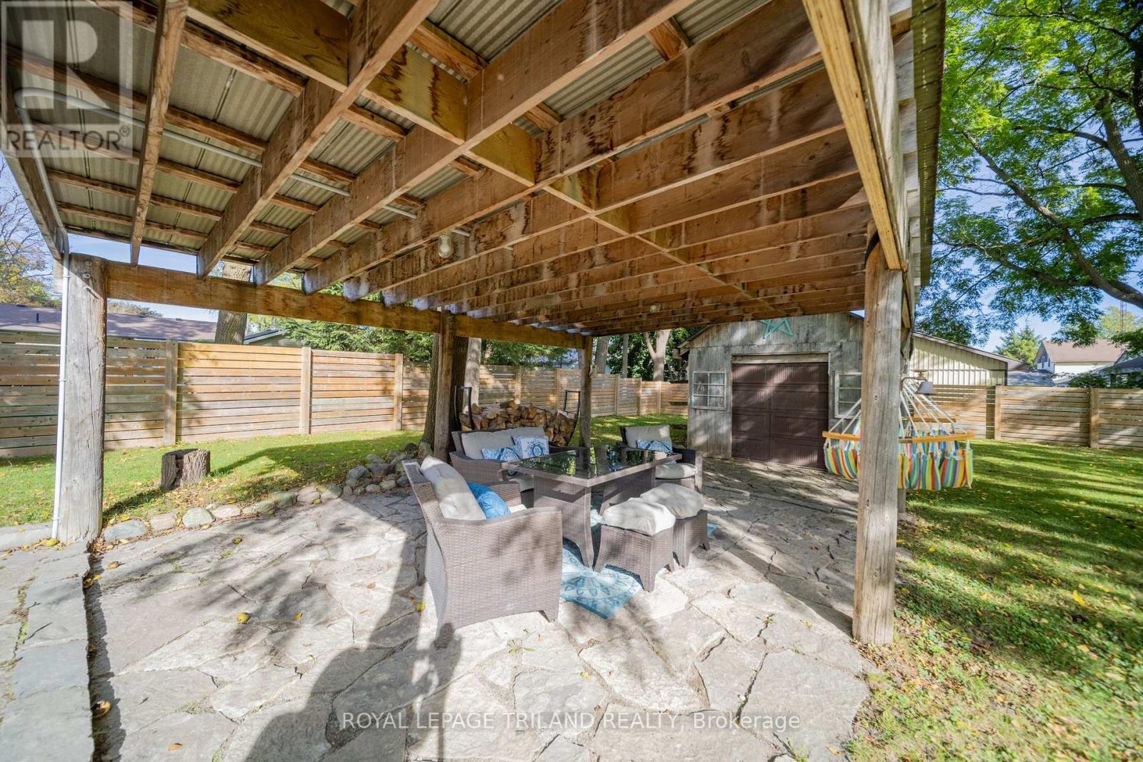 190 Emily Street, North Middlesex (Parkhill), ON - Outdoor