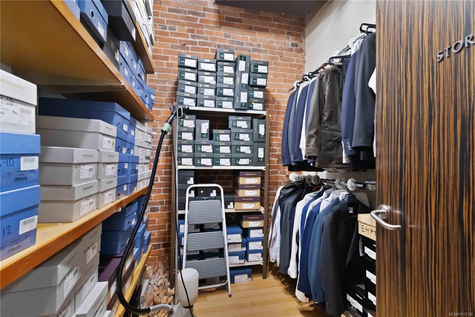 101-534 Yates St, Victoria, BC