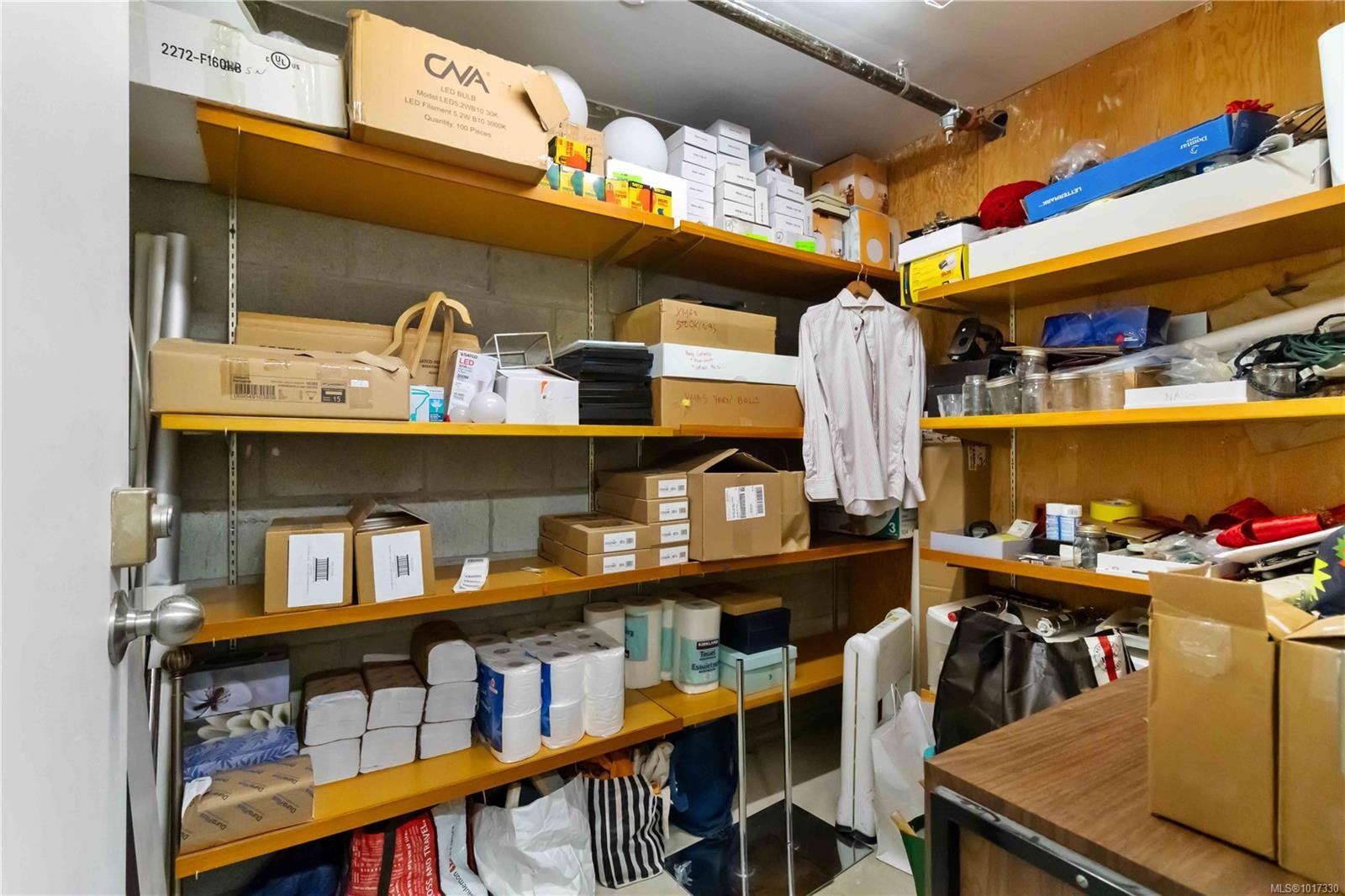 101-534 Yates St, Victoria, BC