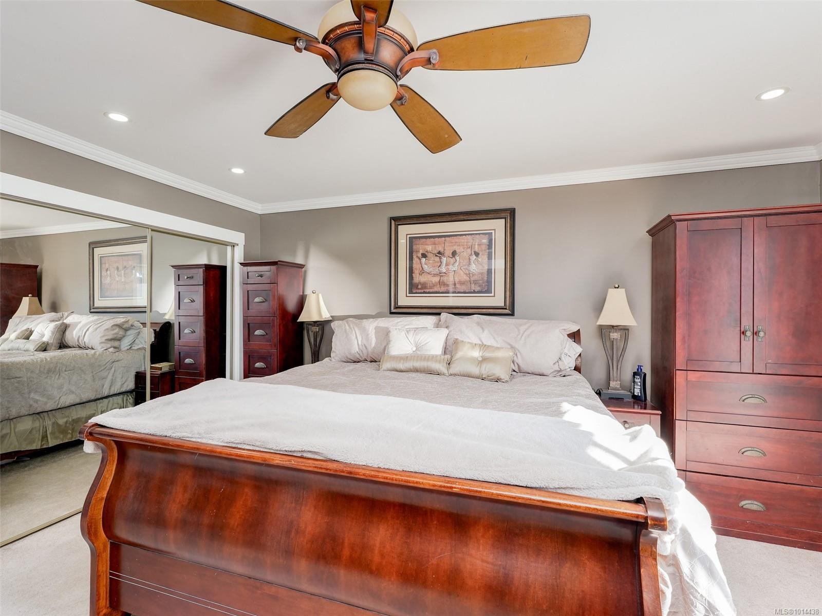 727 Paskin Way, Saanich, BC