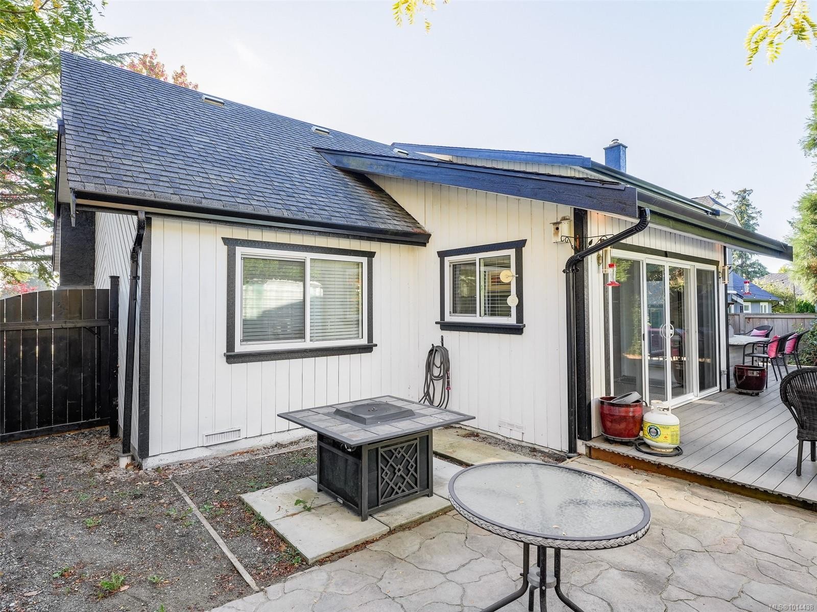 727 Paskin Way, Saanich, BC