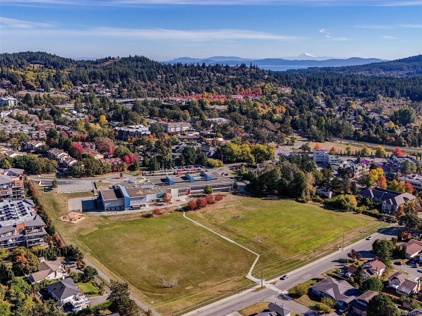 727 Paskin Way, Saanich, BC