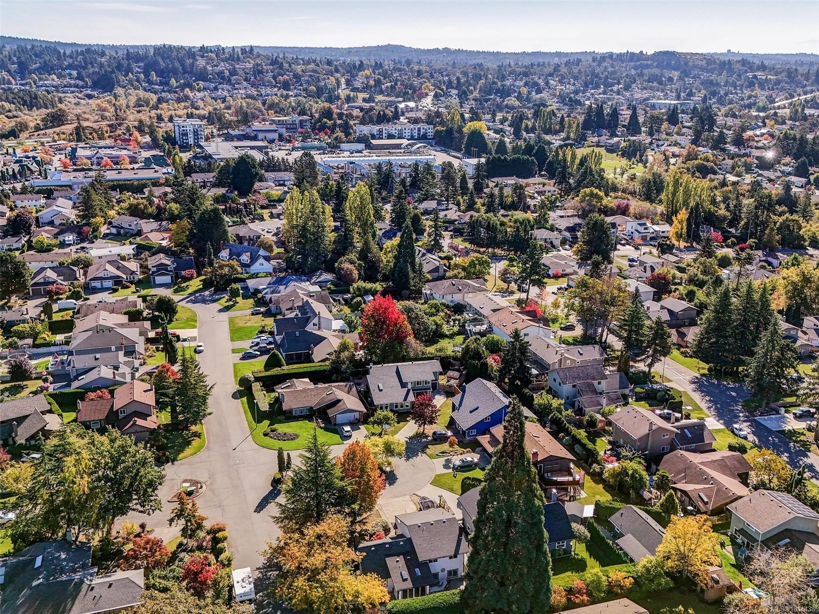 727 Paskin Way, Saanich, BC