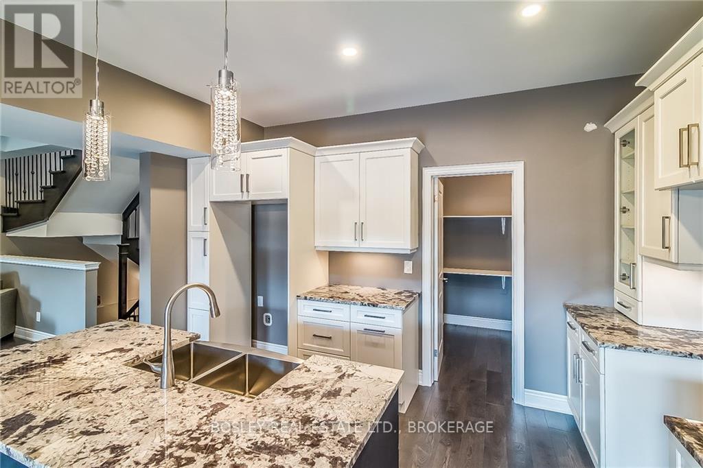 Kitchen will include a walk-in pantry - 6168 Curlin Crescent, Niagara Falls (Forestview), ON - Indoor Photo Showing Kitchen With Upgraded Kitchen
