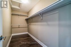 Walk- in closet -