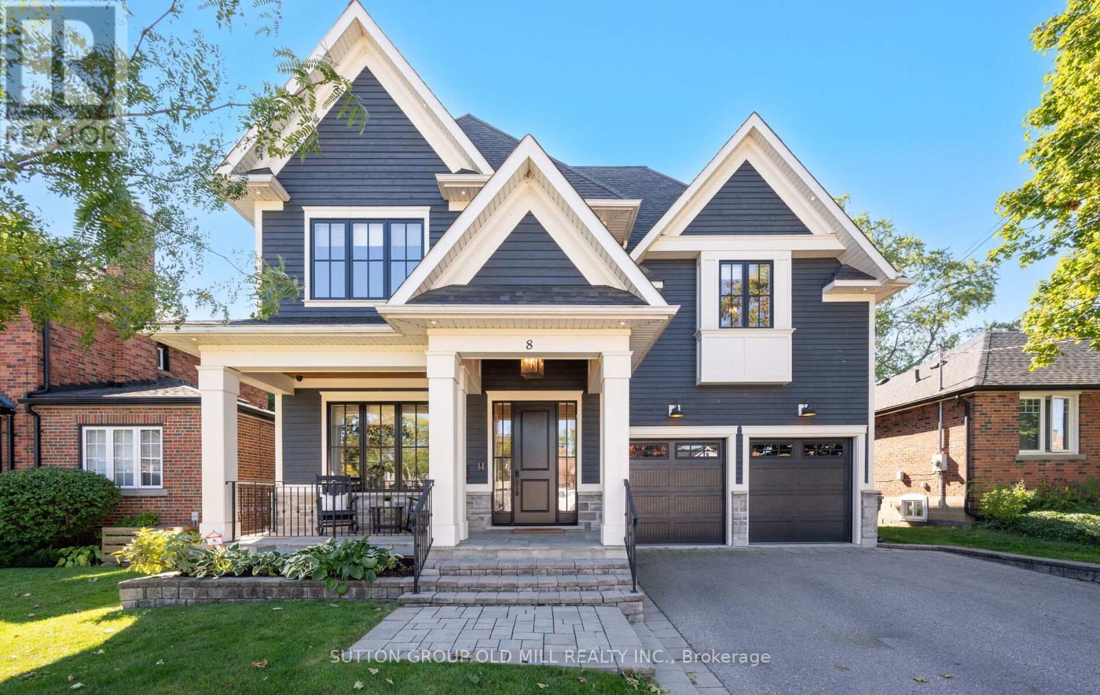 8 Cumberland Drive, Mississauga, ON - Outdoor With Facade