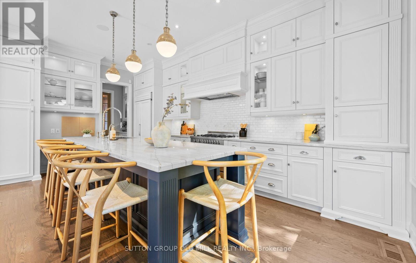 8 Cumberland Drive, Mississauga, ON - Indoor Photo Showing Other Room