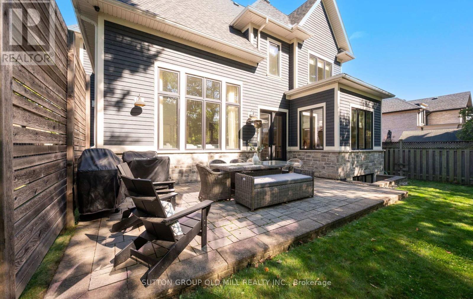 8 Cumberland Drive, Mississauga, ON - Outdoor With Deck Patio Veranda