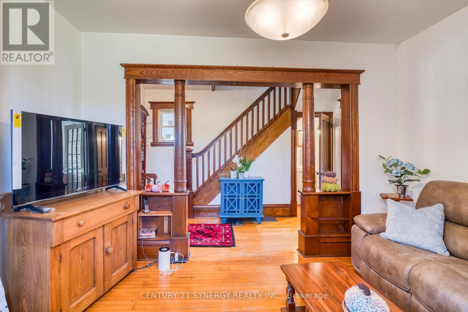 713 Rutherford Side Road, Tay Valley, ON