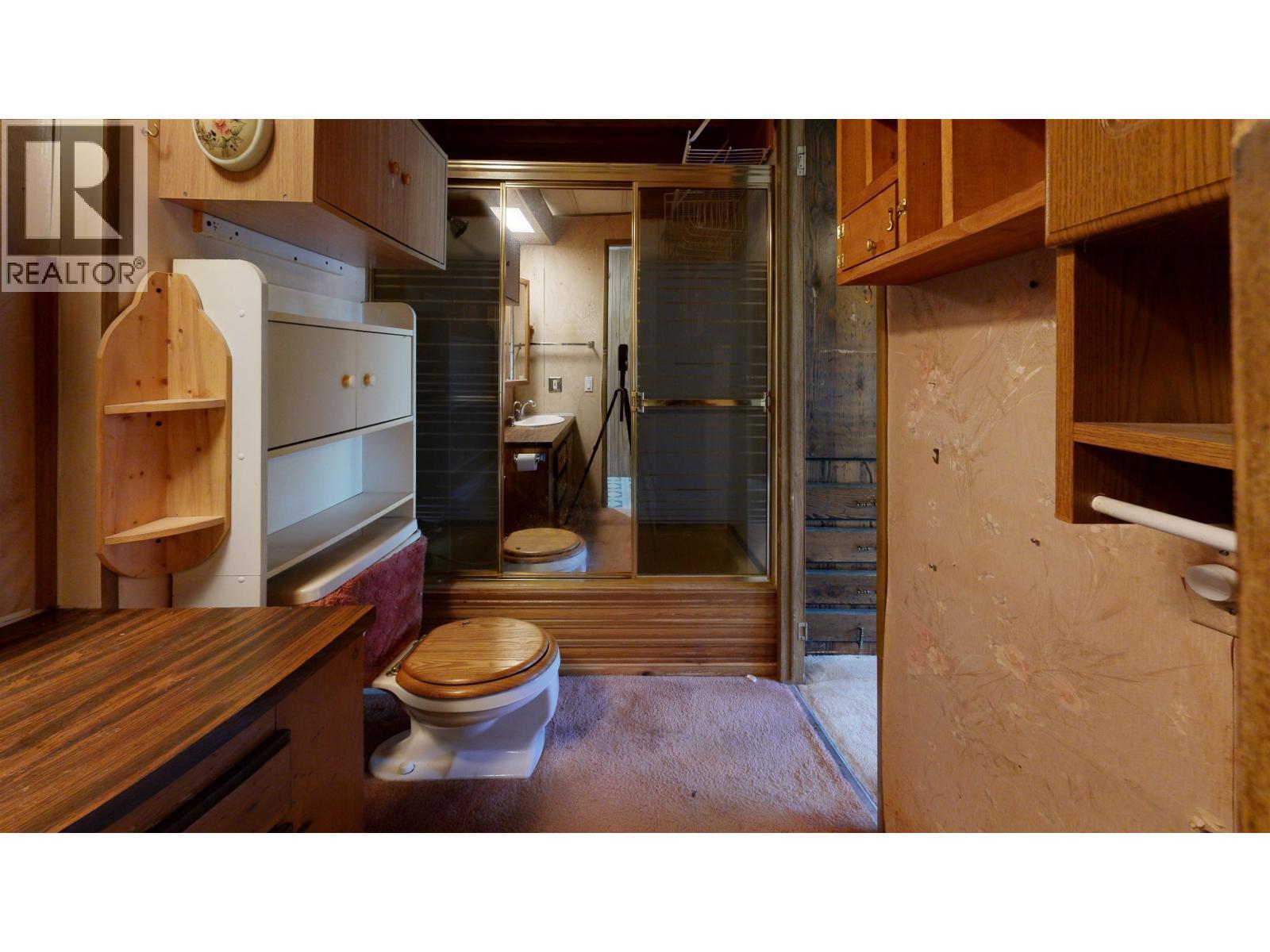 6388 Mulligan Drive, 100 Mile House, BC - Indoor