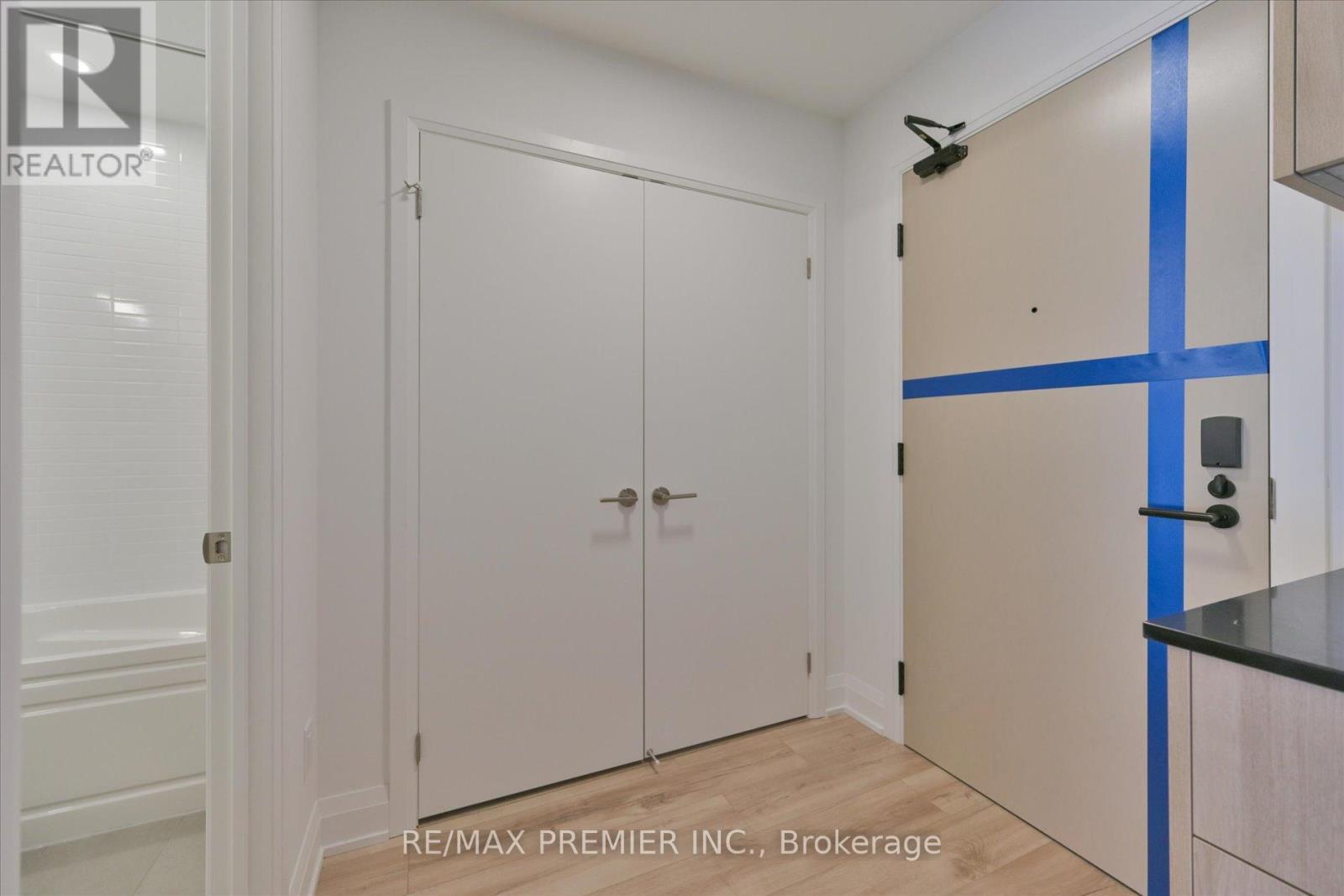 324 - 3250 Carding Mill Trail, Oakville, ON - Indoor Photo Showing Other Room