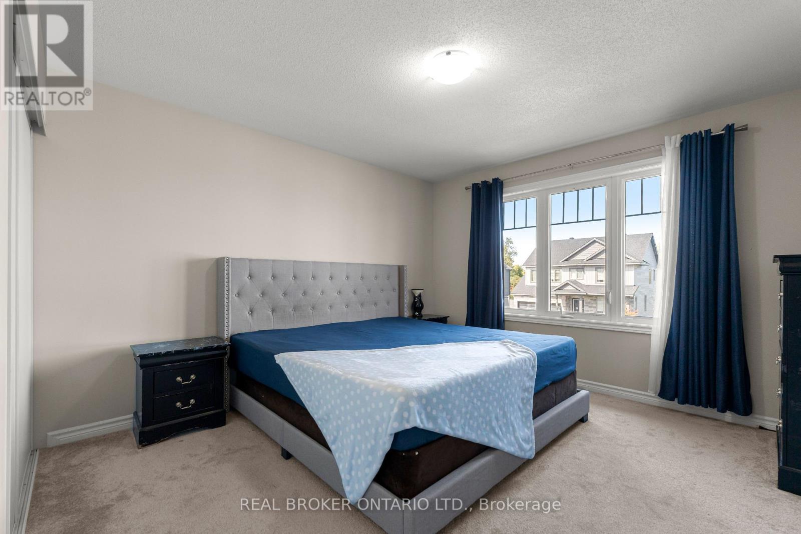 28 Sopwith Private, Ottawa, ON - Indoor Photo Showing Bedroom