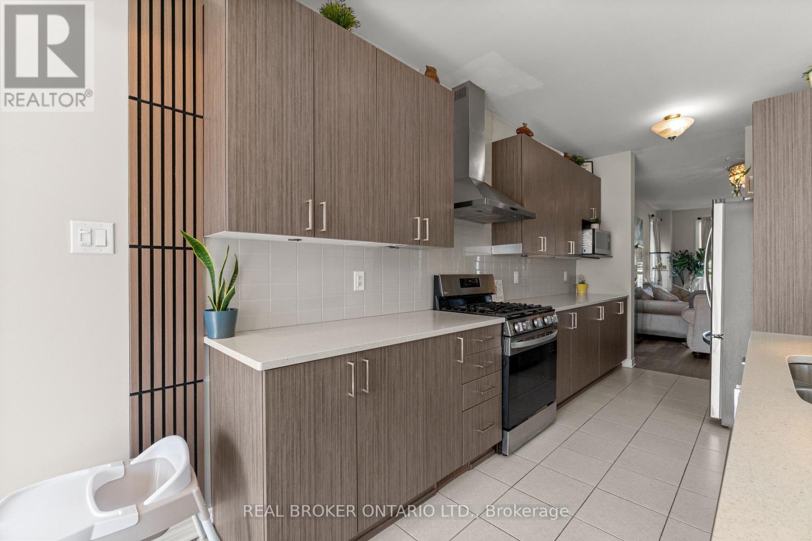 28 Sopwith Private, Ottawa, ON - Indoor Photo Showing Kitchen
