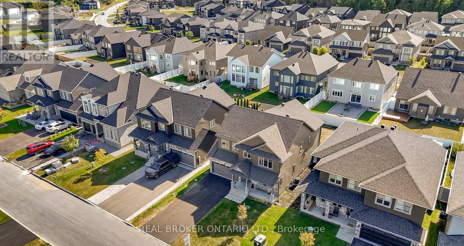 28 Sopwith Private, Ottawa, ON - Outdoor