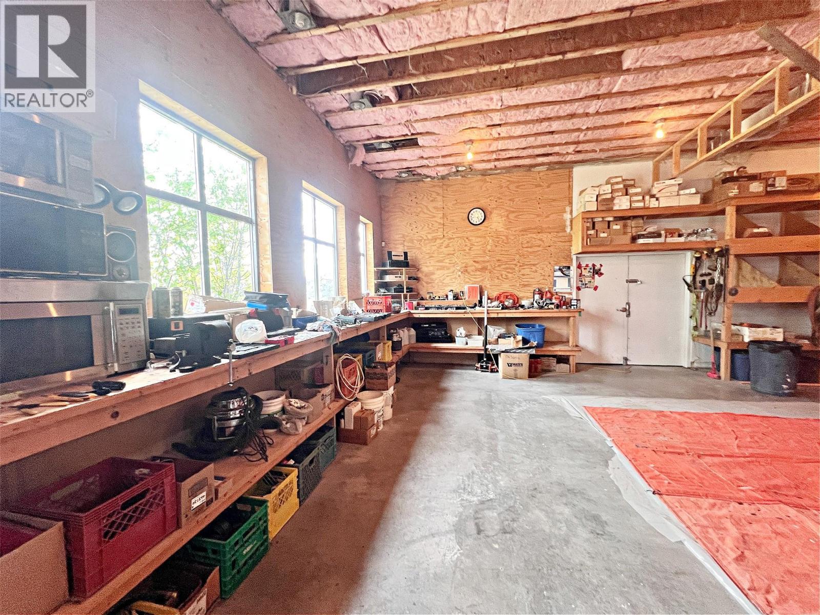 5621 Harrington Court, Peachland, BC - Indoor