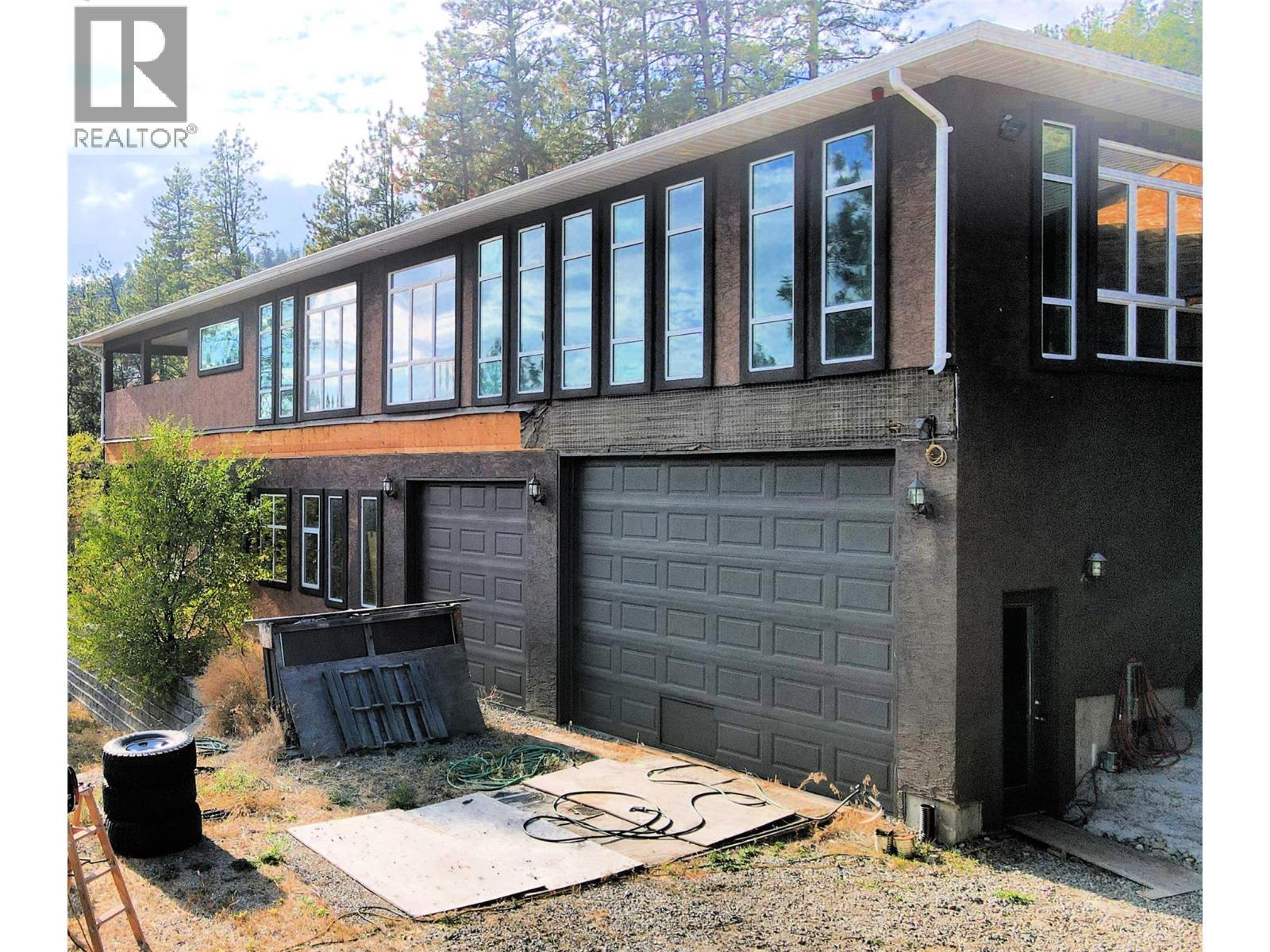 5621 Harrington Court, Peachland, BC - Outdoor