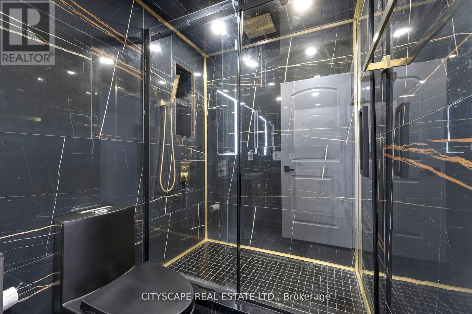 2308 - 3 Navy Wharf Court N, Toronto, ON - Indoor Photo Showing Bathroom