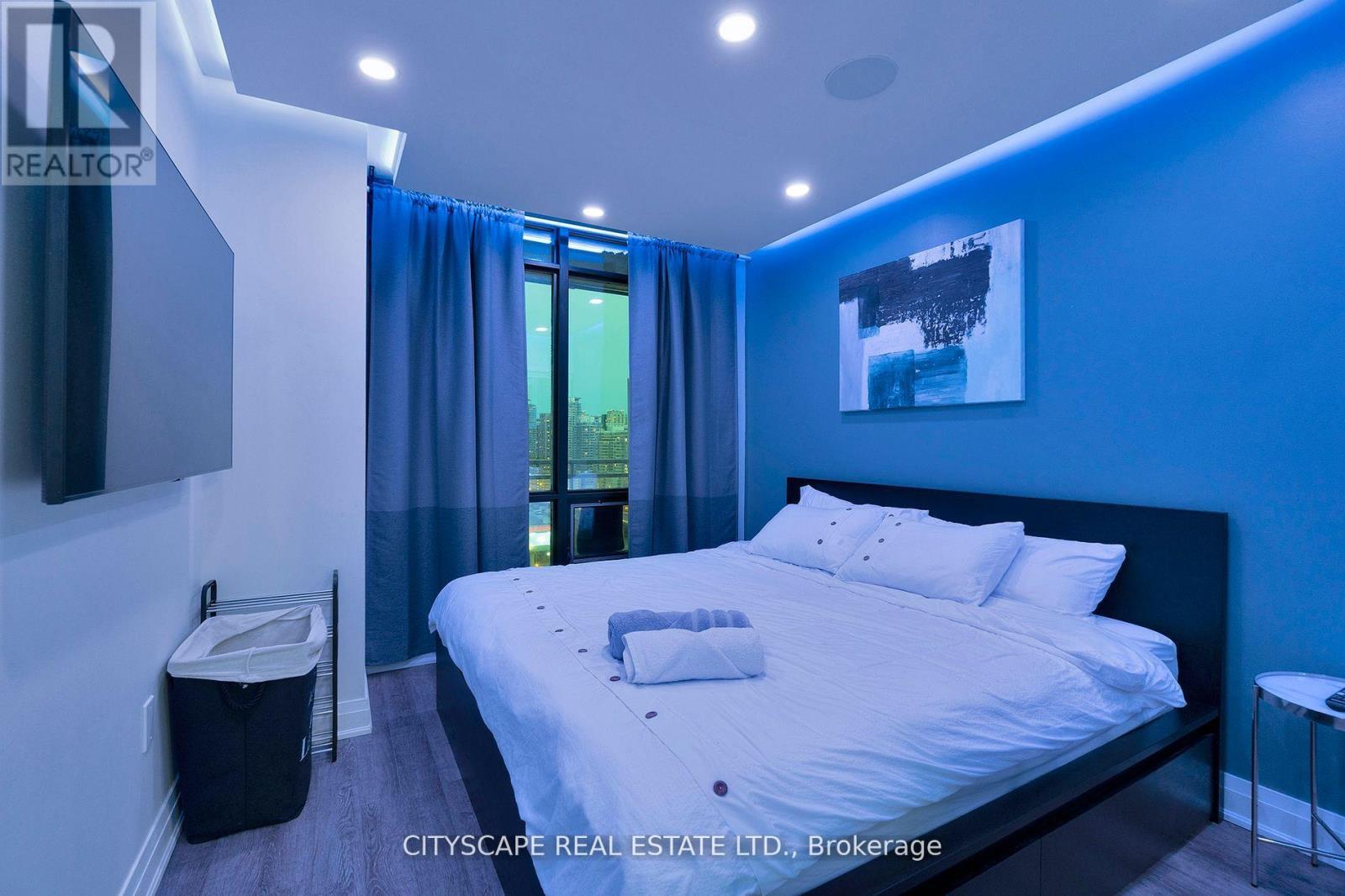 2308 - 3 Navy Wharf Court N, Toronto, ON - Indoor Photo Showing Bedroom