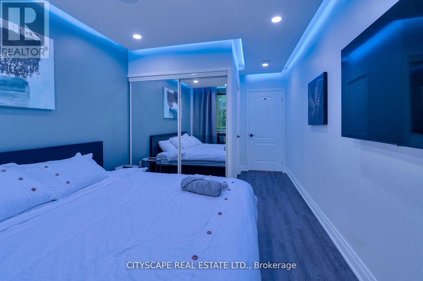 2308 - 3 Navy Wharf Court N, Toronto, ON - Indoor Photo Showing Bedroom